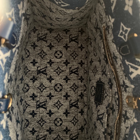 Louis Vuitton Onthego MM Blue Denim - Picture 6 of 9